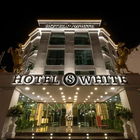 Hotel S White 3*