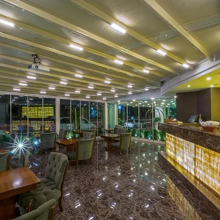 Hotel S White 3*