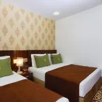 S White Hotel