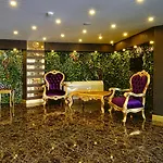 Hotel S White 3*